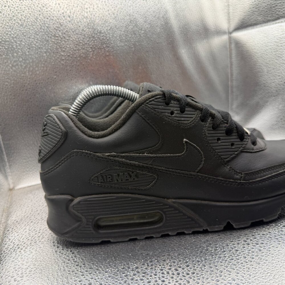 Size 8 Nike Air Max 90 Black Leather Essential Mens Athletic Sneakers 302519-001 - Picture 2 of 10